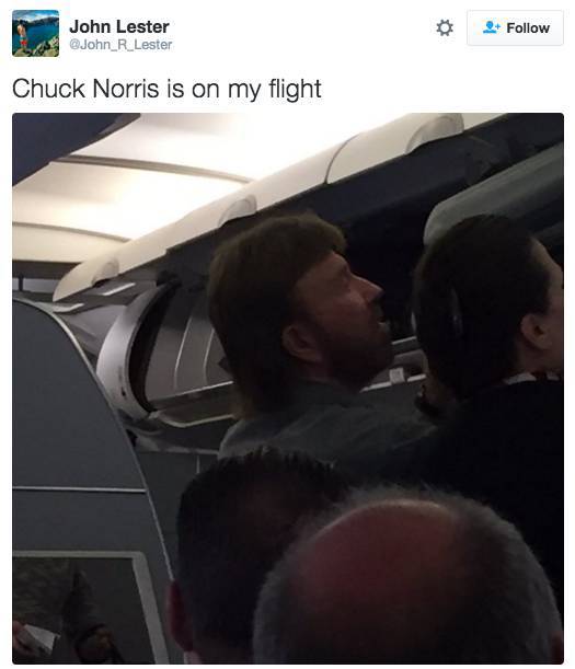 Random Celebrities Who Got Spotted On Airplanes (21 pics)