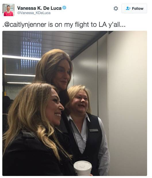 Random Celebrities Who Got Spotted On Airplanes (21 pics)