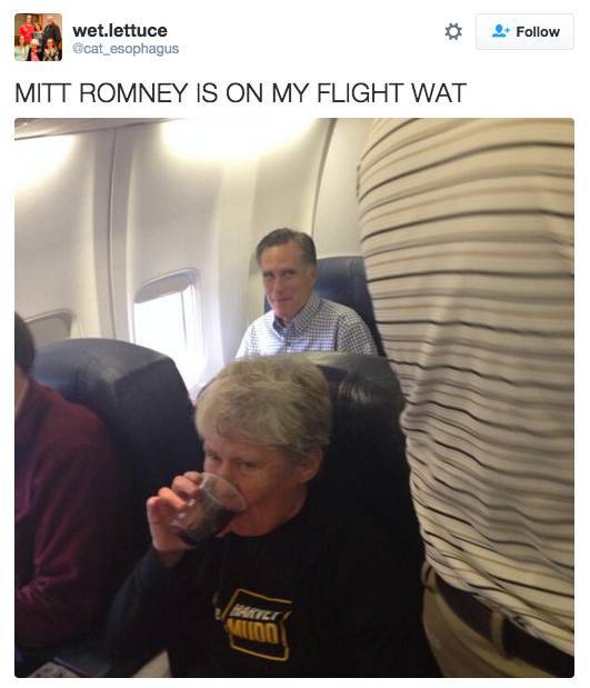 Random Celebrities Who Got Spotted On Airplanes (21 pics)