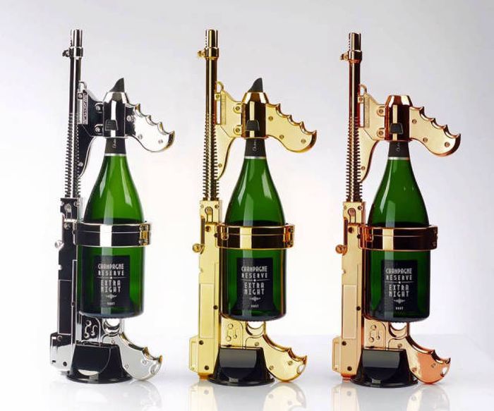 It's Always The Awesome Things You Don't Need That You Want The Most (40 pics)