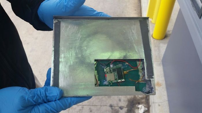How To Keep Your Identity Safe When Using An ATM (3 pics)