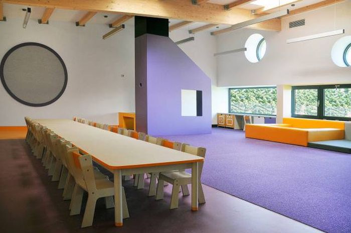 A Studio In Poland Designed A Unique Looking Modern Kindergarten (19 pics)