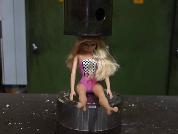 Watching Things Get Crushed By A Hydraulic Press Is Oddly Satisfying (10 gifs)