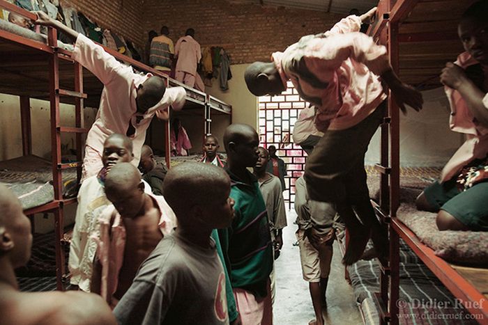Terrifying Prisons That You Definitely Don't Want To Call Home (10 pics)