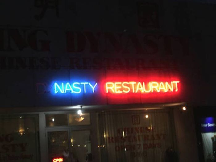 Strange And Hilarious Signs That Will Either Scare You Or Make You Laugh (40 pics)