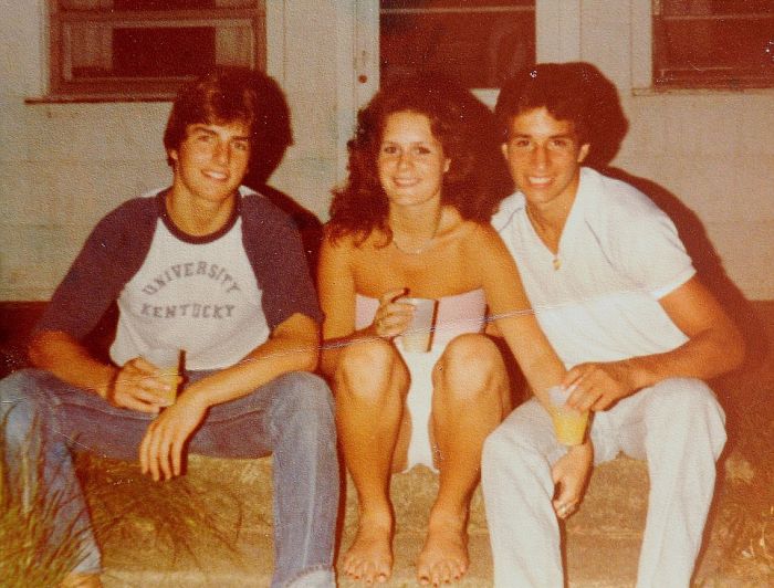 Rare Photos Show A Young Tom Cruise With His First Girlfriend (8 pics)