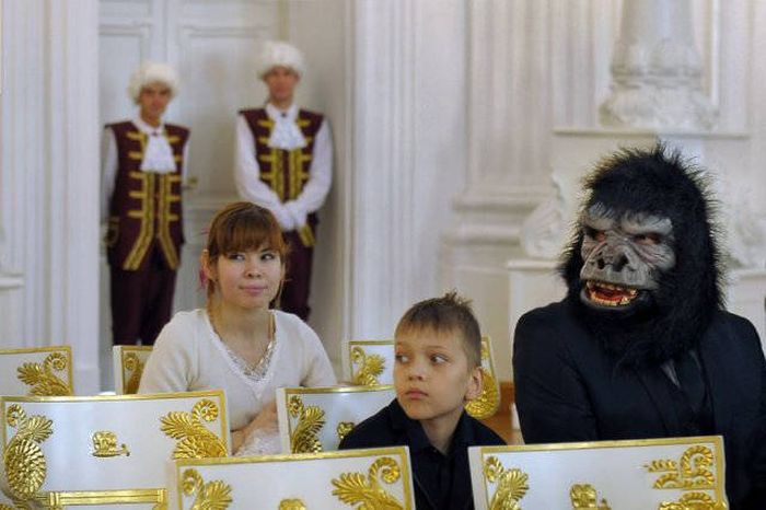 Only The Brave And The Crazy Have What It Takes To Survive In Russia (41 pics)