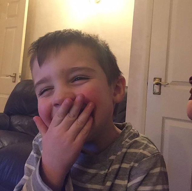 Four Year Old Kid Unravels 12 Rolls Of Toilet Paper In One Sitting (5 pics)