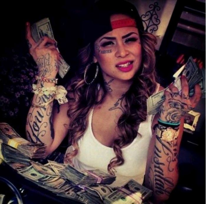 Strippers Always Seem To Be Swimming In Money (22 pics)