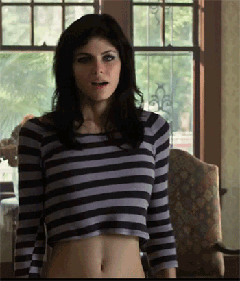 Alexandra Daddario's Hotness Takes Center Stage In These Sexy Gifs (15 gifs)