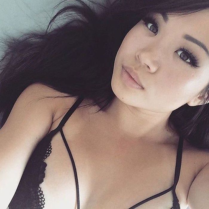 Gorgeous Asian Girls Are Always Pleasing To The Eyes (50 pics)