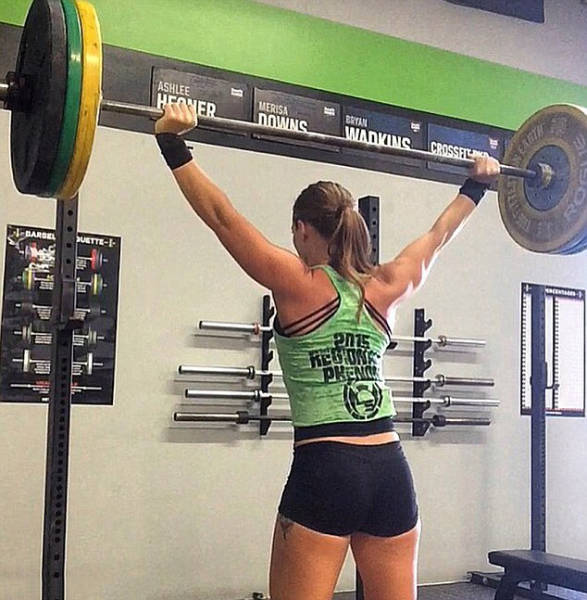 From Anorexic To CrossFit Athlete In 6 Years (24 pics)