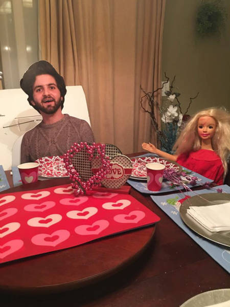 A Son Sent His Mom A Cardboard Cutout Of Himself And She Took It Everywhere (11 pics)