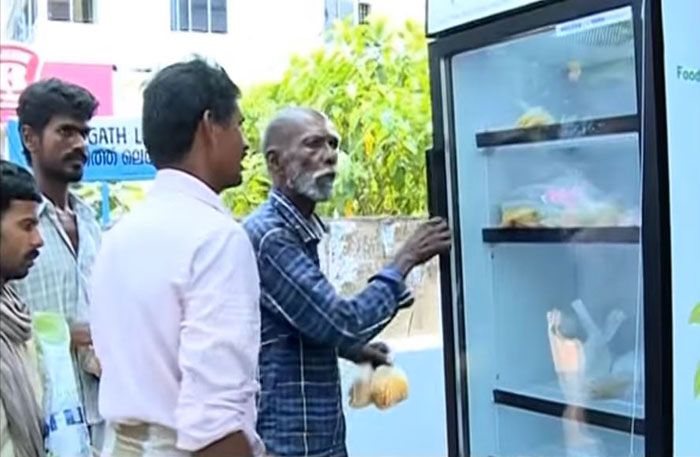 Restaurant Leaves Fridge In The Street With A Special Surprise (7 pics)