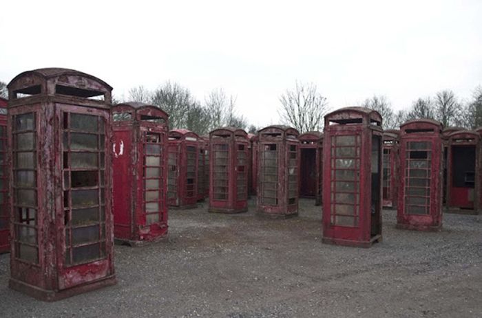 These Graveyards Are Where Old Phone Boxes Go To Die (10 pics)