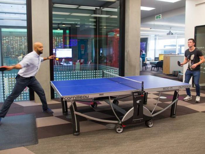 This Is Why Expedia Was Named The Happiest Office In London (19 pics)
