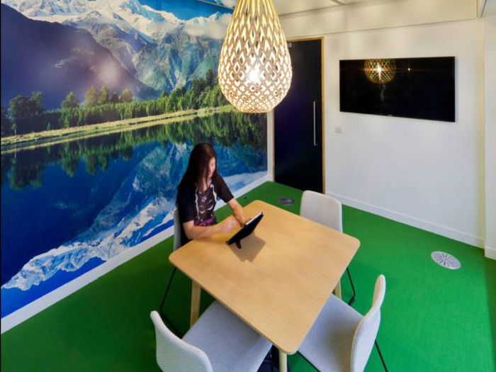This Is Why Expedia Was Named The Happiest Office In London (19 pics)