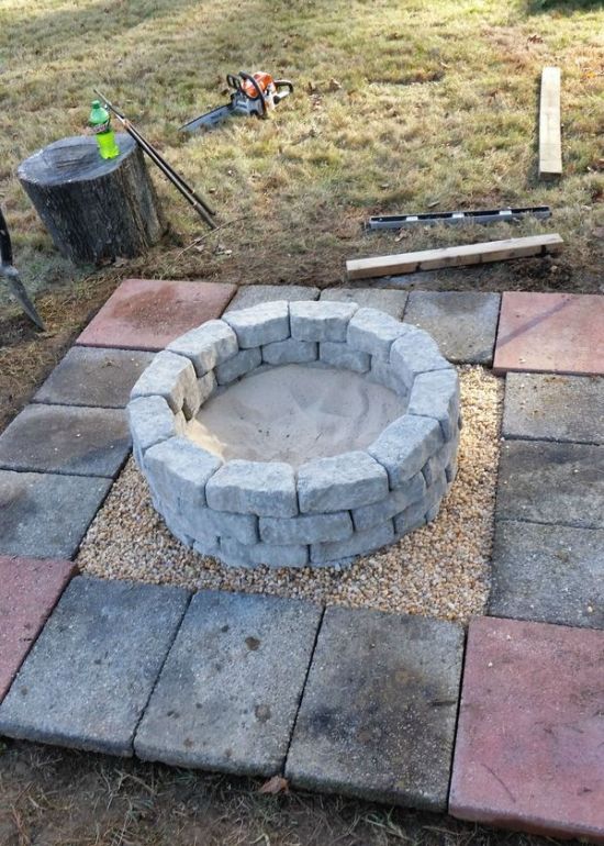 How To Build A DIY Fire Pit In Your Own Backyard (10 pics)