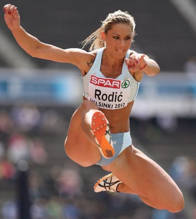 Sexy Action Shots Of Some Of The World's Hottest Female Athletes (34 pics)