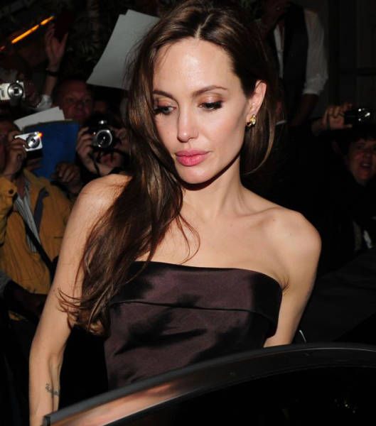 People Are Becoming Very Concerned About Angelina Jolie's Health (19 pics)