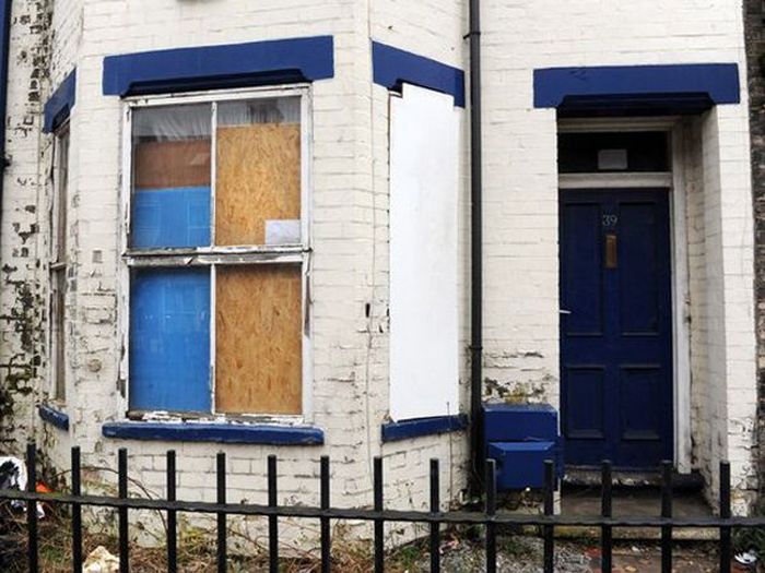 No One Can Survive In The UK's Most Haunted House (8 pics)