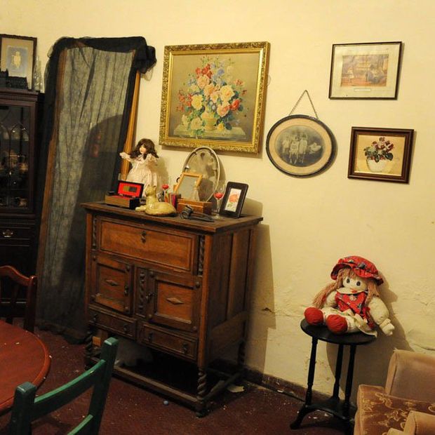 No One Can Survive In The UK's Most Haunted House (8 pics)