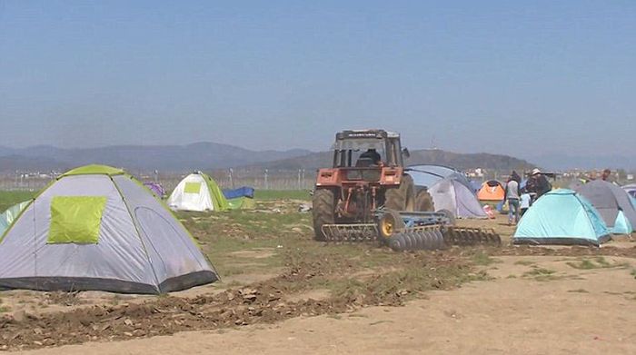 Greek Farmer Runs Down The Tents Of Syrian Migrants With His Tractor (9 pics)
