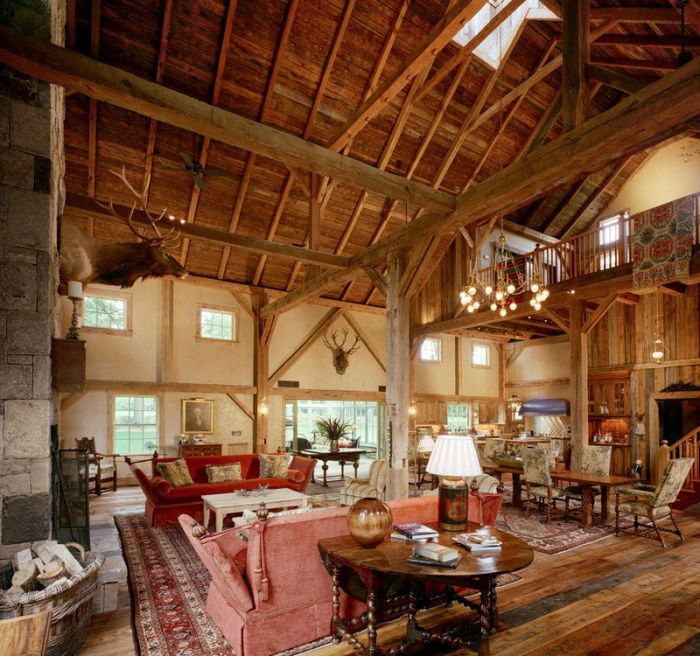 Old Barn From The 1800s Undergoes An Incredible Transformation (7 pics)