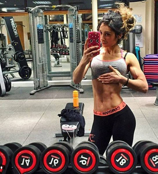 Formerly Anorexic Girl Turns Herself Into A Bodybuilder (26 pics)