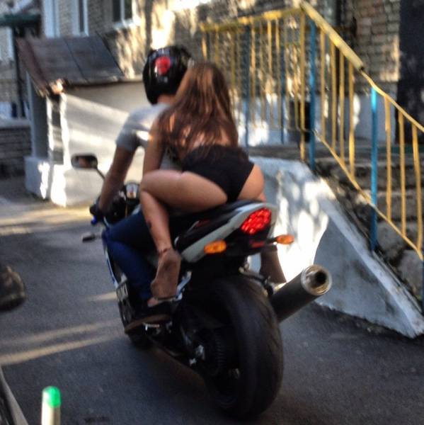 Sexy Girls And Motorcycles Are A Perfect Combination (50 pics)