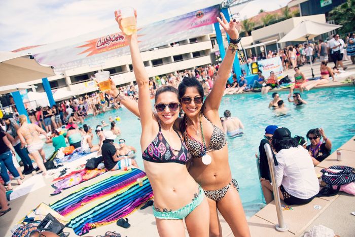 Thousands Of Girls Who Like Girls Gathered For This Year's Dinah Festival (35 pics)