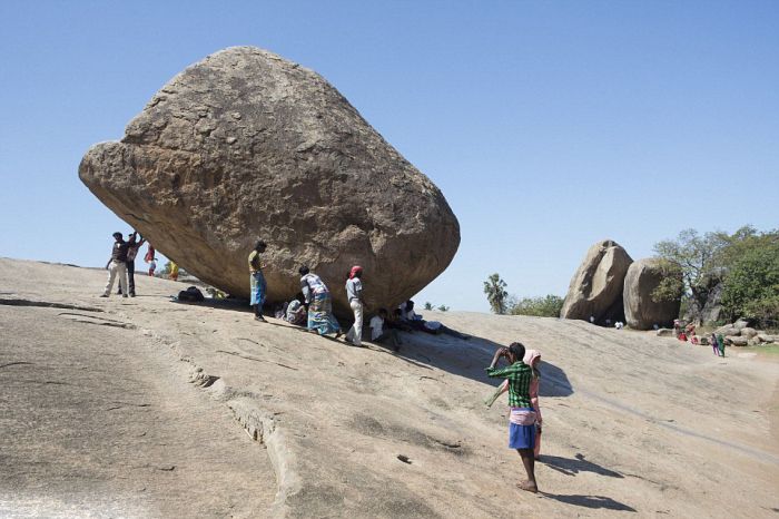 This Rock Does Not Like To Roll (8 pics)