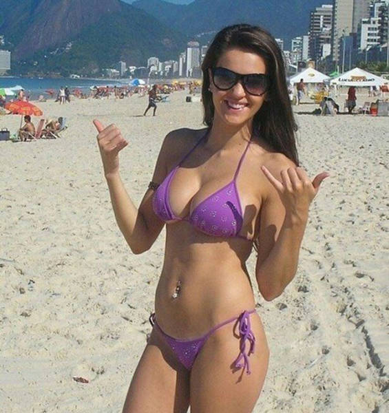 Sexy Summer Babes To Remind You That Bikini Season Is Just About Here (64 pics)