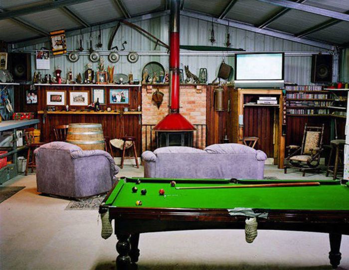 Incredible Man Caves That Would Make Any Guy Drool (21 pics)