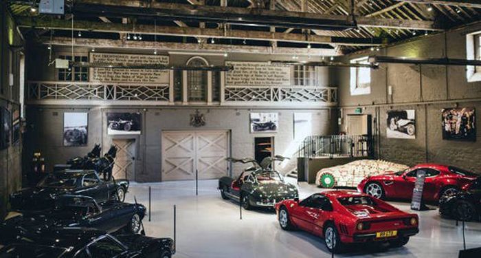 Incredible Man Caves That Would Make Any Guy Drool (21 pics)