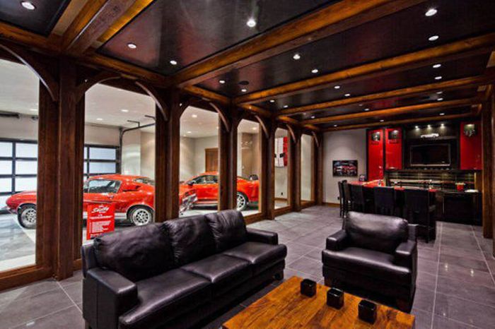 Incredible Man Caves That Would Make Any Guy Drool (21 pics)