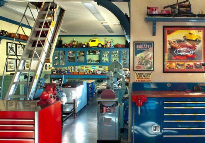 Incredible Man Caves That Would Make Any Guy Drool (21 pics)