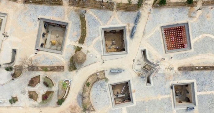 Chinese Residents Build Homes In An Interesting Place (9 pics)
