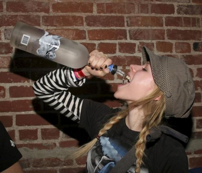 20 Drunken Party Photos That World Famous Celebs Don T Want You To See 20 Pics