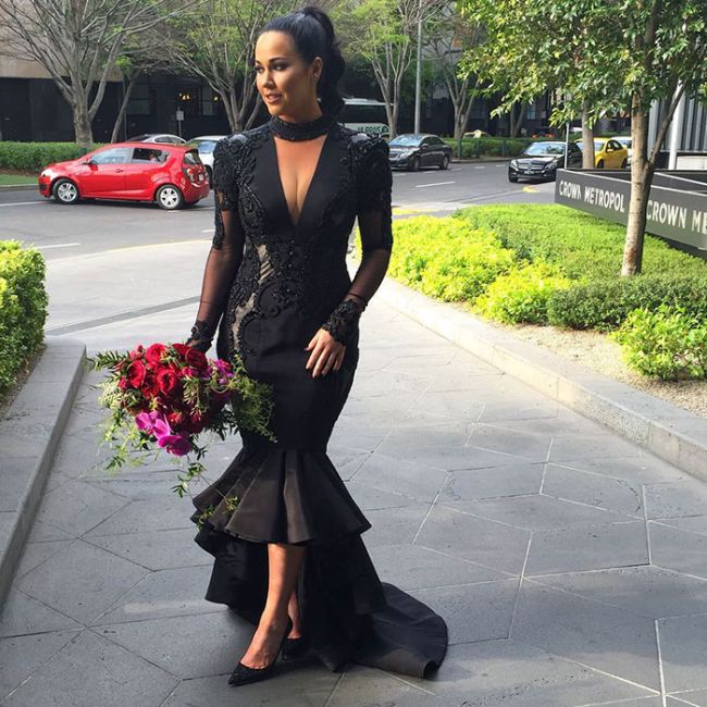 Bride Does Something Different And Walks Down The Aisle In A Black Wedding Dress (10 pics)