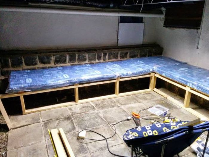 Basement Room Gets Turned Into An Epic Home Movie Theater (50 pics)