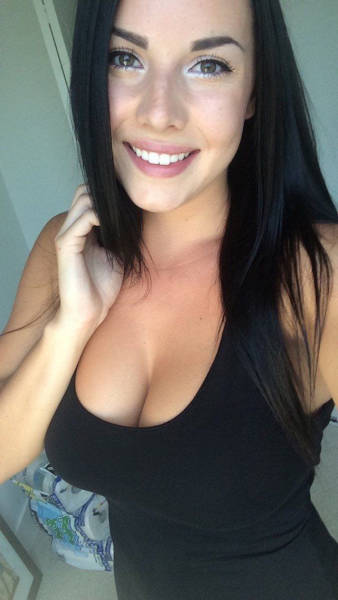 Busty Girls That Have What It Takes To Put A Big Smile On Your Face (53 pics)