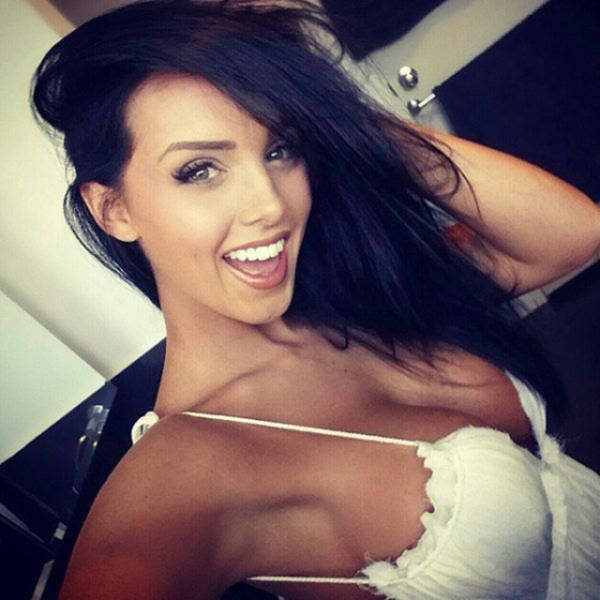 Busty Girls That Have What It Takes To Put A Big Smile On Your Face (53 pics)