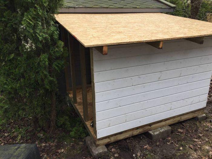 Caring And Creative Dad Builds A Mini Garage For His Son (23 pics)