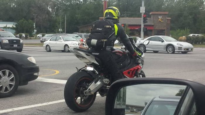 Crazy People Who Have No Business Riding Motorcycles (77 pics)