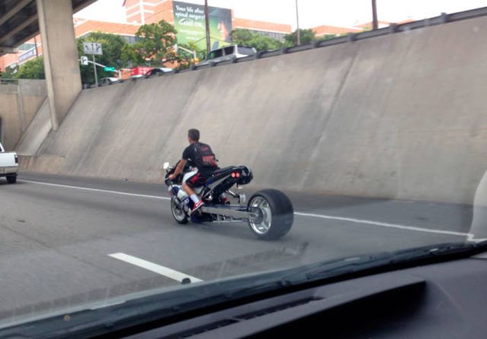 Crazy People Who Have No Business Riding Motorcycles (77 pics)