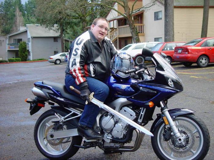 Crazy People Who Have No Business Riding Motorcycles (77 pics)