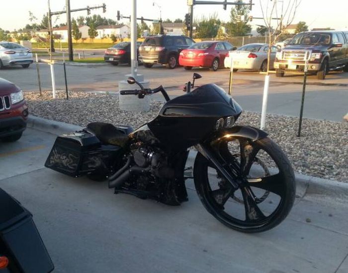 Crazy People Who Have No Business Riding Motorcycles (77 pics)