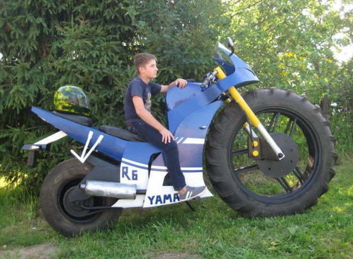 Crazy People Who Have No Business Riding Motorcycles (77 pics)