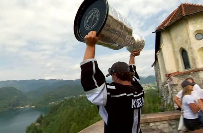 Strange But True Facts About The Stanley Cup (16 pics)